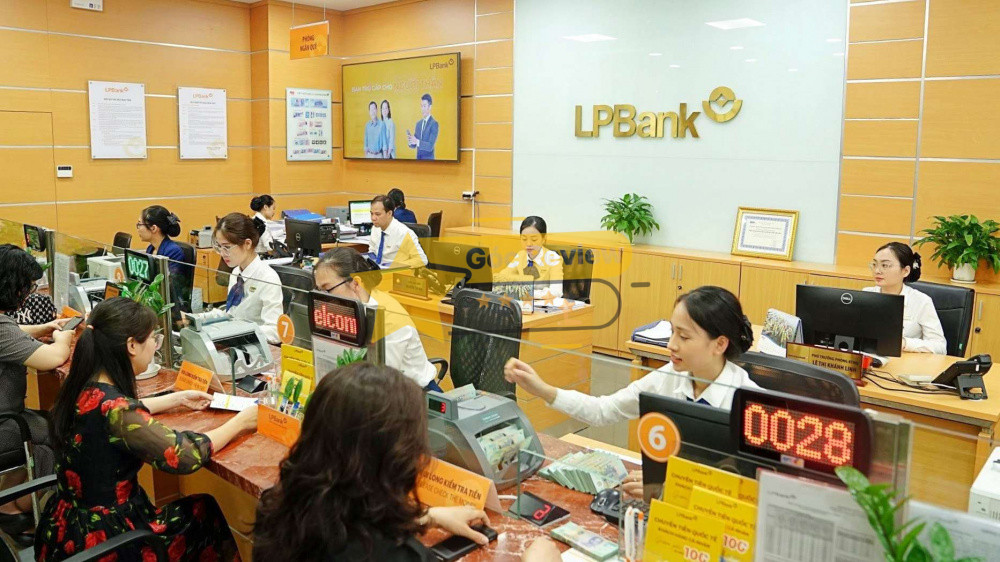 Chất lượng dịch vụ khách hàng và trải nghiệm thực tế khi dùng dịch vụ tại LP Bank