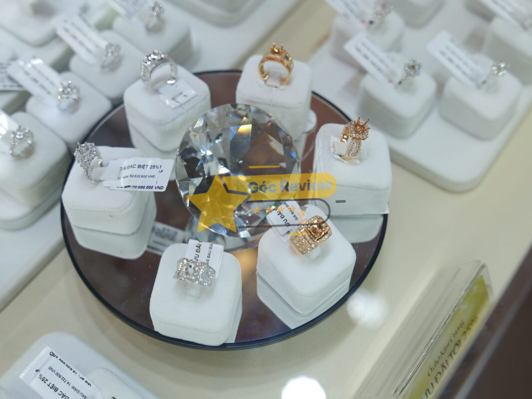 Đa dạng mẫu mã và thiết kế trang sức DOJI