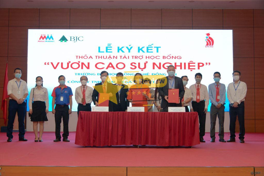 Học bổng Vươn cao sự nghiệp Mega Market