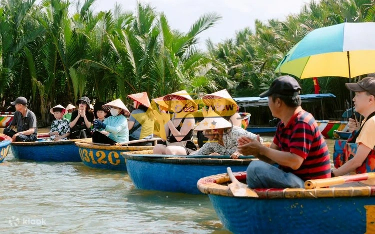 Trải nghiệm thực tế tour thuyền thúng tại Làng Dừa Xanh
